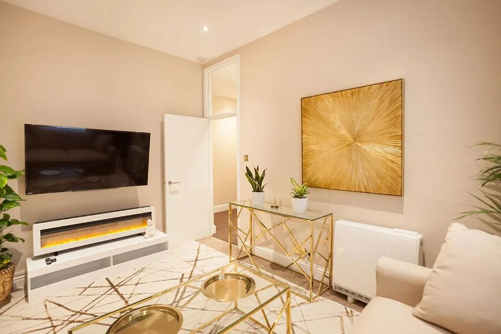 Beautifully Decorated Centrally Located 2 Bed Flat Apartment Brighton 0*,  United Kingdom