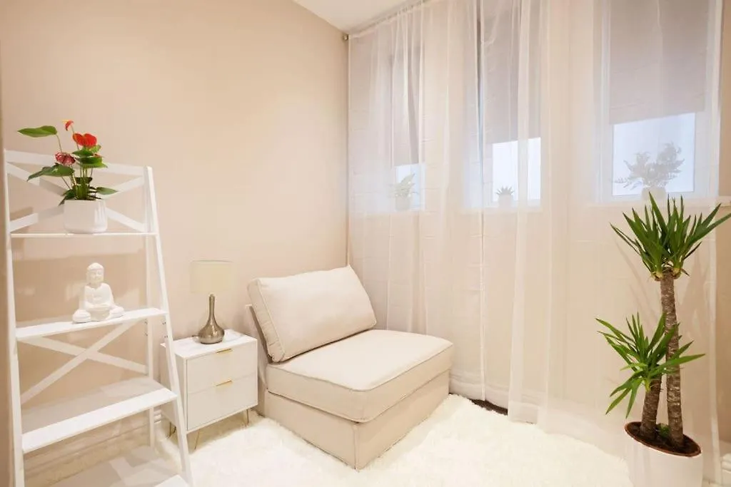 Beautifully Decorated Centrally Located 2 Bed Flat Apartment Brighton United Kingdom