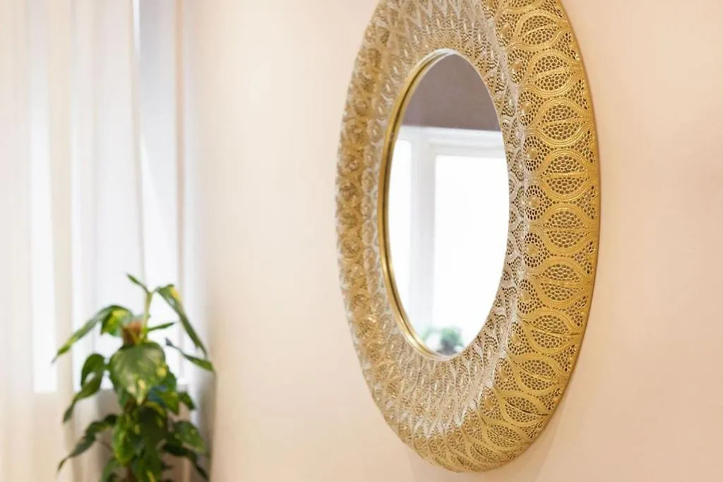 Beautifully Decorated Centrally Located 2 Bed Flat Apartment Brighton